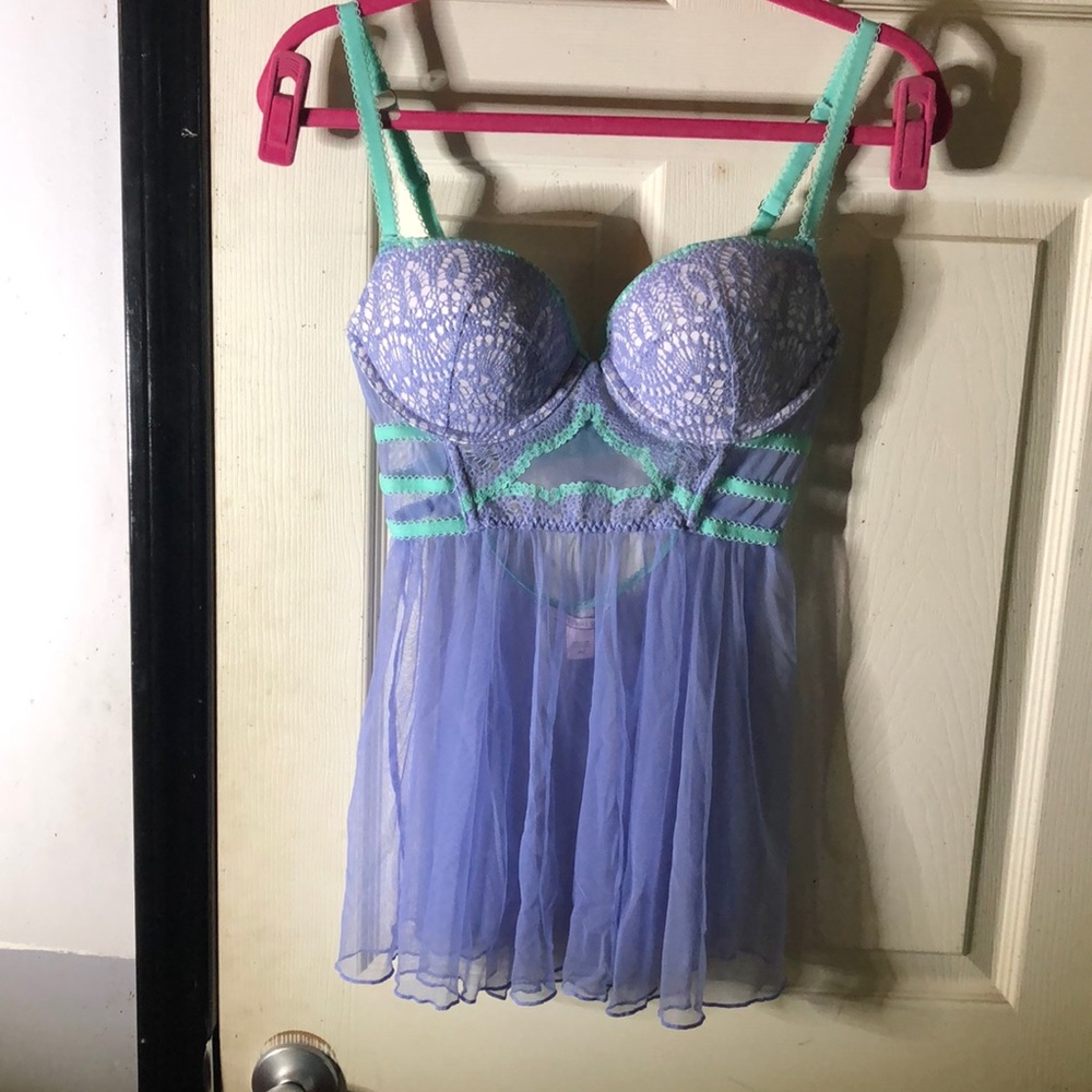 Victoria’s Secret chemise